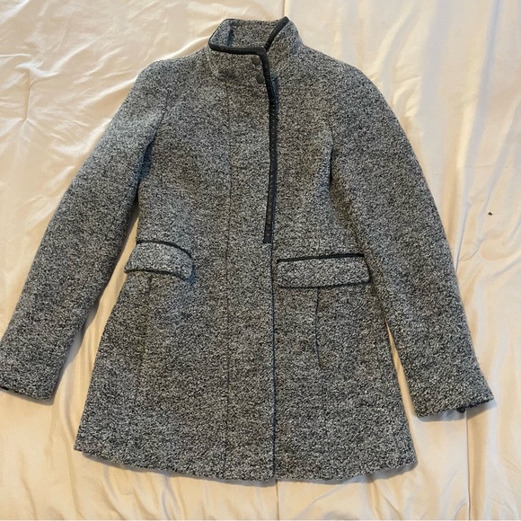 Banana Republic Jackets & Blazers - Banana Republic Women's Black Tweed Wool Blend Coat